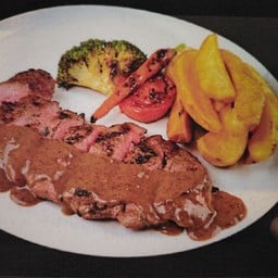 สเต็กเนื้อพริกไทยดำ