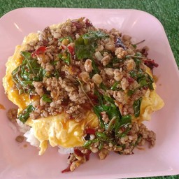 กระเพาหมูสับไข่ข้น