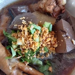 ก๋วยเตี๋ยวไก่ตุ๋น กกยม