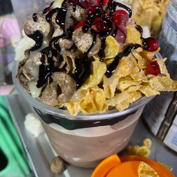 น้ำปั่น & ราชาขนมปังสังขยา หัวมุมวัดโรงช้าง