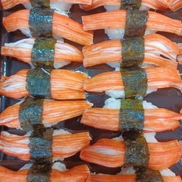 พี่อุ้ยซูชิ ตลาดทางรถไฟปราณบุรี