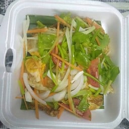 ยำไข่ดาว (กับข้าว)