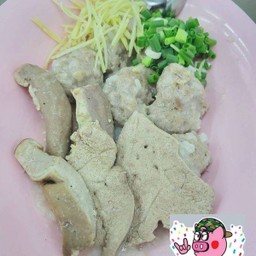 เกาเหลา (โจ๊กแห้ง) หมูและเครื่องใน
