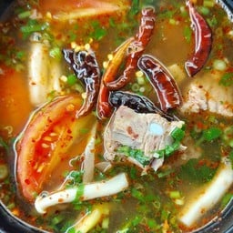 ตำแซ่บเจ๊โบว์ ได่ย่างพังโคน ซอยมาบยางพร23