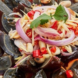 ยำไข่เยี่ยวม้า