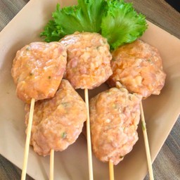 แหนมไก่กระเทียม
