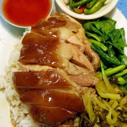 ข้าวขาหมู เนื้อหนัง