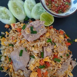 ข้าวผัดหมู