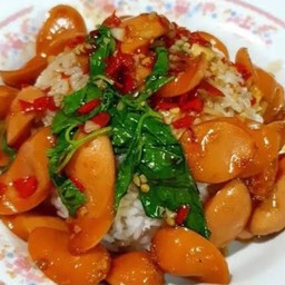 ข้าวกะเพราไส้กรอก