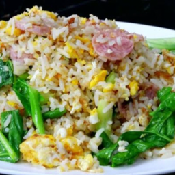 ข้าวผัดแหนม