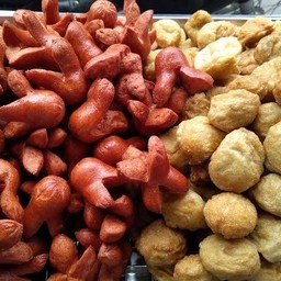 ลูกชิ้นนอนกิน+ขนมปังปิ้ง +เฟร้นฟราย์เจ๊ซี่ หมีเบอร์เร่อ