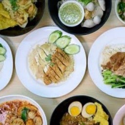 ก๋วยเตี๋ยวลูกชิ้นปลา บางศรีเมือง