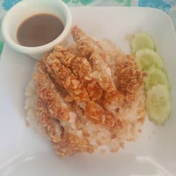 ข้าวมันไก่ * ผัดกระเพรา (สุกัญญา) อ่าวอุดม