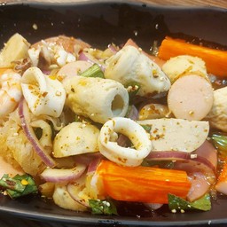 ลาบรวมมิตร