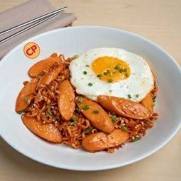 ผัดมาม่าเกาหลี (พร้อมไข่ดาว)