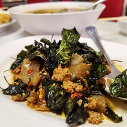 ปลิงทะเลผัดกะเพรา