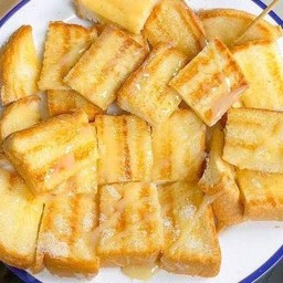 ปังปิ้งเนยนม