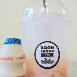 ยาคูลย์สตอเบอร์รี่โซดาเย็น