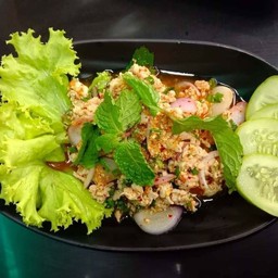 ส้มตำแหยมแซ่บหลาย