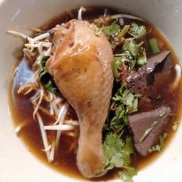 เกาเหลาน่องไก่ตุ๋น