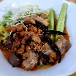 น้ำเงี้ยว เข้าซอย(แม่กานต์)