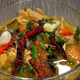 ล้านกะเพรา พระนคร อาหารตามสั่งและเครื่องดื่ม