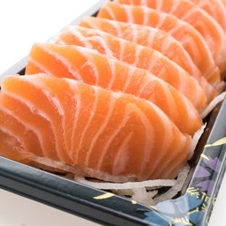 ม่อนอกม่อนใจ แซลมอนสดซาชิมิ