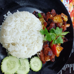 ข้าวพริกเผาไก่กรอบ