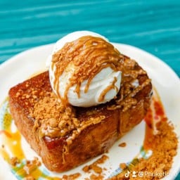 Burnt Butter Toast with Biscoffee Speculoos & Fresh Milk Icecream