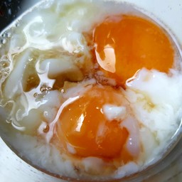 ไข่ลวก+กาเเฟร้อน