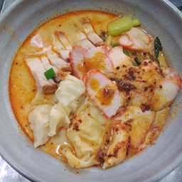 เกี๊ยวต้มยำ