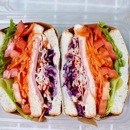 แซนวิชไส้ทะลัก (โบโลน่า+ปูอัด)