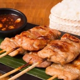 ร้านหมูปิ้งนมสดโชติกา หน้าCJ ต้นสน