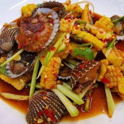 ยำข้าวโพดหอยแครง