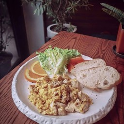 อกไก่ไข่นุม