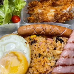 Rice ข้าวผัดอเมริกัน