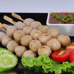 ลูกชิ้นหมูแท้ ป๋าปู ตลาดบางปลา