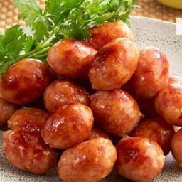 ส้มตำ และหมูแดดเดียวทอด