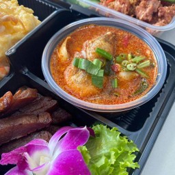 ข้าวต้มยำทะเล +เนื้อแดดเดียวทอด