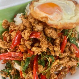 กินทั้งคาวทั้งหวาน