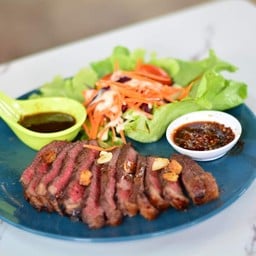 Tiny Amphawa Cafe' (ที่นี่ อัมพวา คาเฟ่) ที่นี่ อัมพวา คาเฟ่