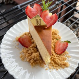 STRAWBERRY NEW YORK CHEESECAKE