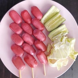 ไส้กรอกแดง ทอด