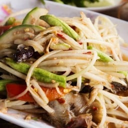 ไก่ย่างส้มตำ ตรงข้าม ปตท.หนองจิก