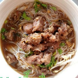 ก๋วยเตี๋ยวเนื้อเปื่อย