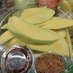 มะม่วงเปรี้ยว+กะปิหวาน+พริกเกลือ
