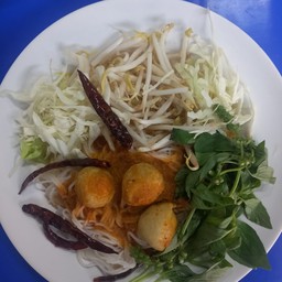 ร้าน ผัดไทกุ้งสดสุกี้  ป้าแก้ว ร้านขนมจีน ผัดไท อาหารทั่วไป (ข้างอู่รถเมล์)