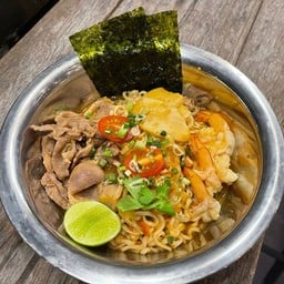 มาม่า ซัง 69 @sixteen barber