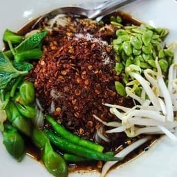 ขนมจีนซาวน้ำปลาร้า อุบล