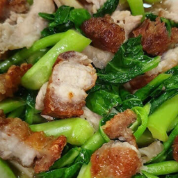 ผัดคะน้าหมูกรอบกับข้าว(กับข้าว)